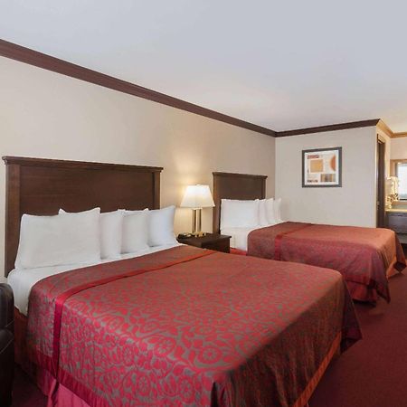 Days Inn By Wyndham Auburn Extérieur photo
