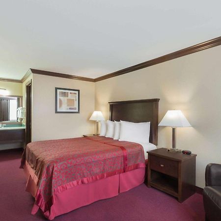 Days Inn By Wyndham Auburn Extérieur photo