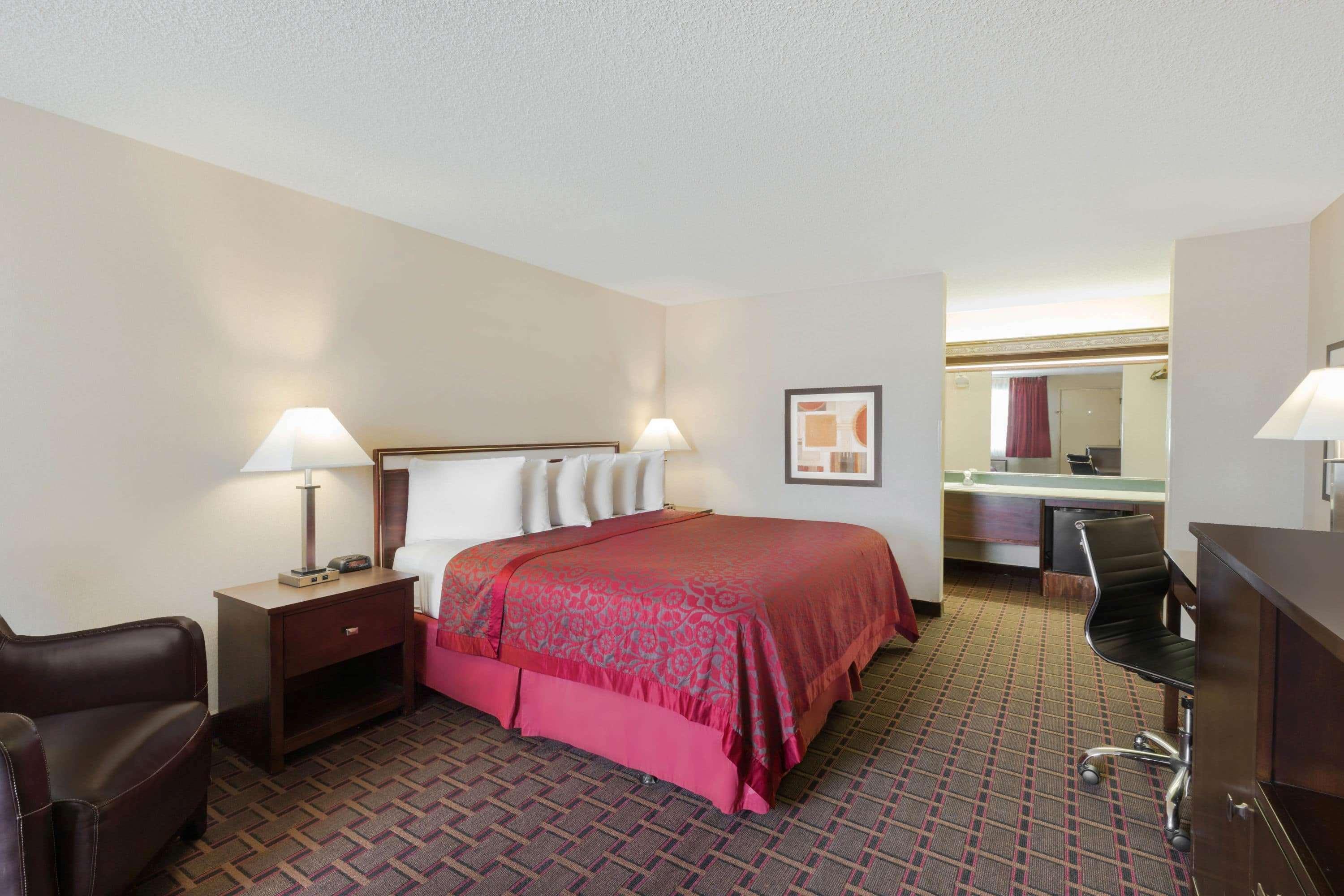 Days Inn By Wyndham Auburn Extérieur photo