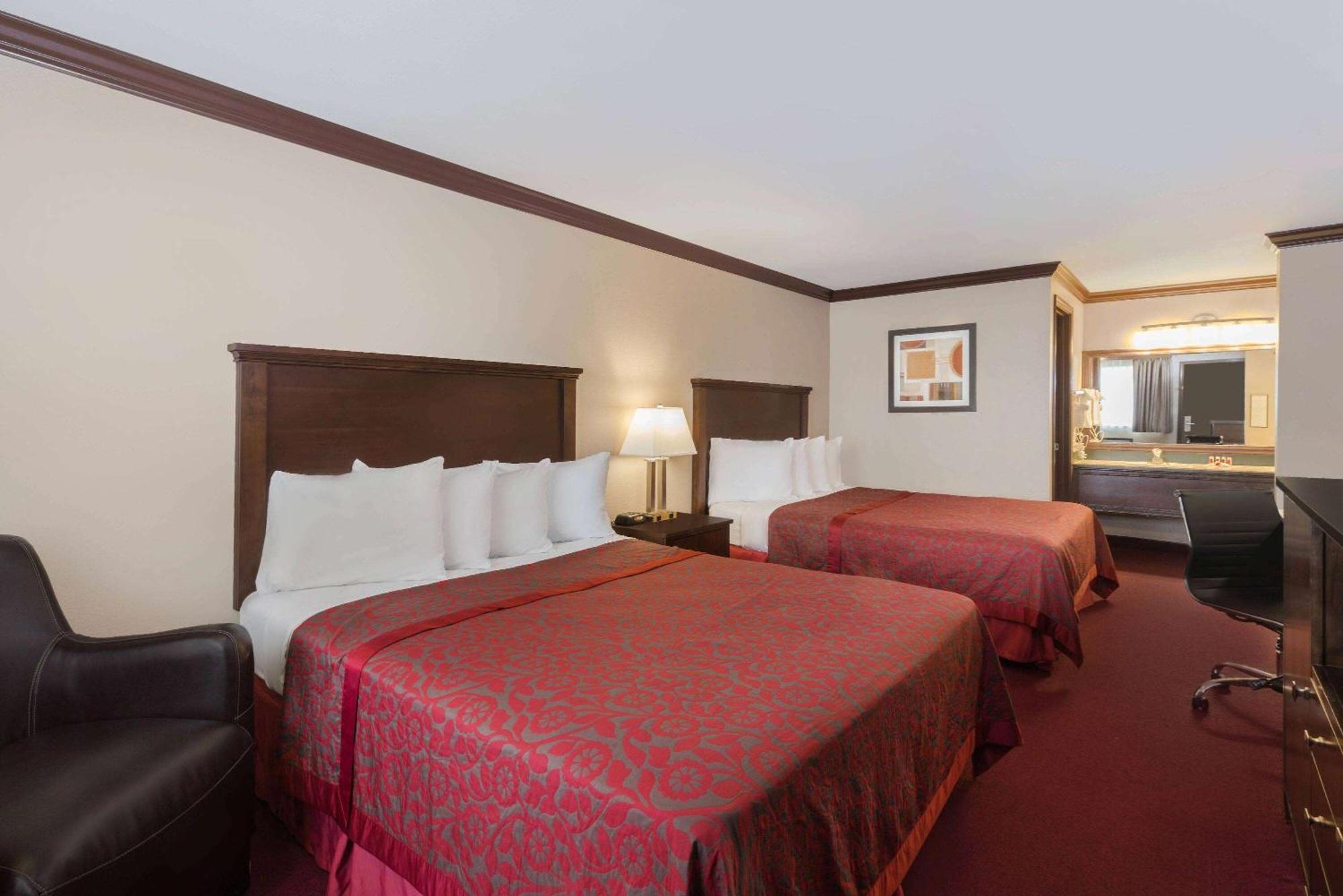 Days Inn By Wyndham Auburn Extérieur photo